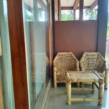 Fullmoon Homestay Kuta  Bagian luar foto