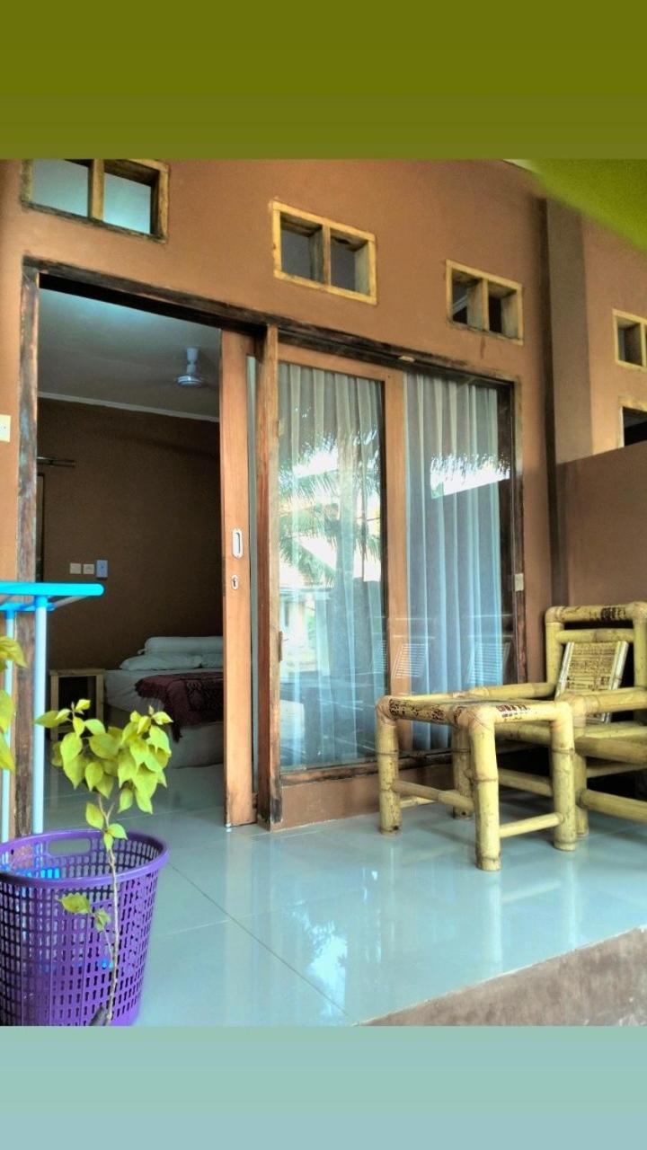 Fullmoon Homestay *